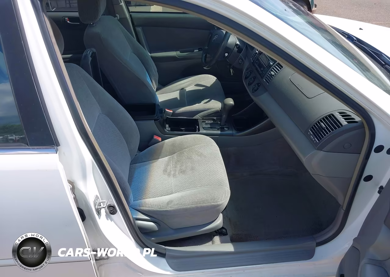 2002 Toyota Camry Le-Se-Xle VIN:JTDBE32K320117407 - 5