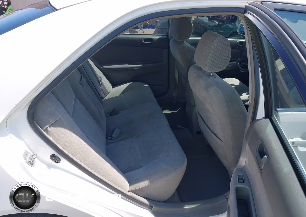 2002 Toyota Camry Le-Se-Xle VIN:JTDBE32K320117407 - 8
