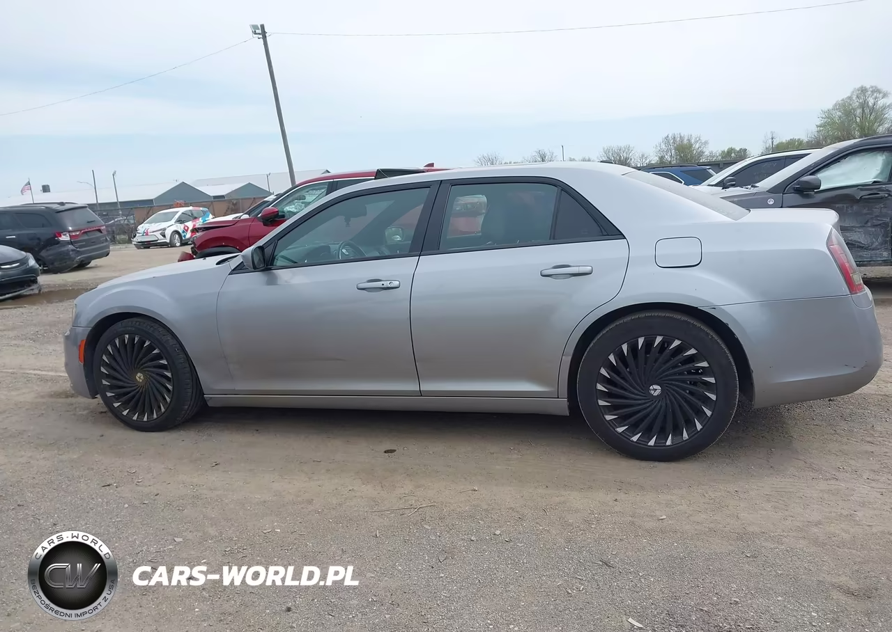 2014 Chrysler 300 S VIN:2C3CCABG4EH264642 - 14
