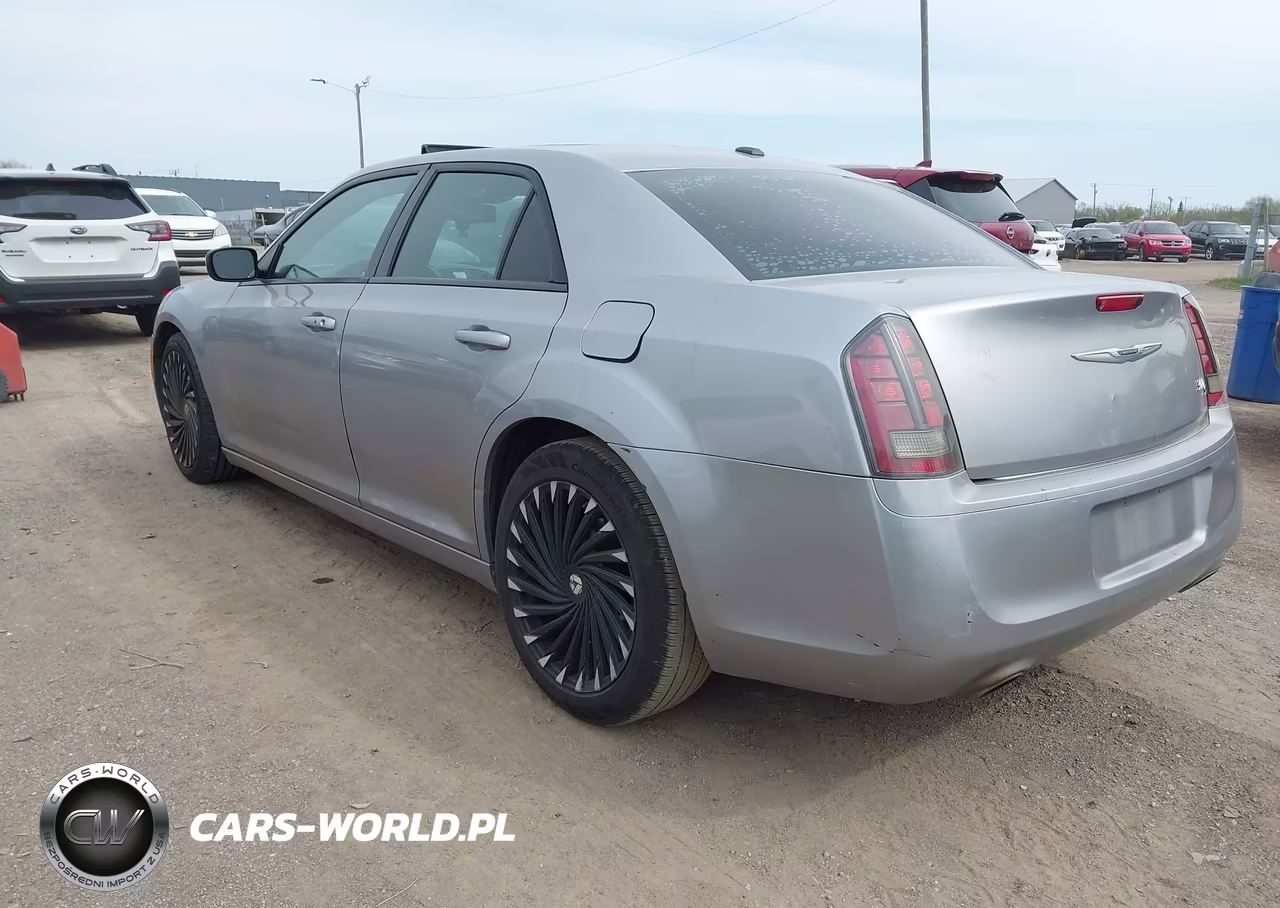 2014 Chrysler 300 S VIN:2C3CCABG4EH264642 - 3