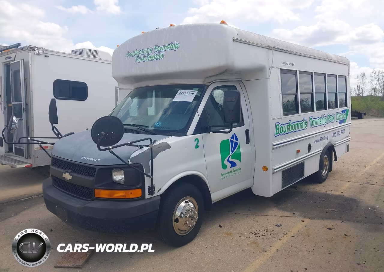 2010 Chevrolet Express Cutaway Work Van VIN:1GB6G3AG9A1102996 - 2
