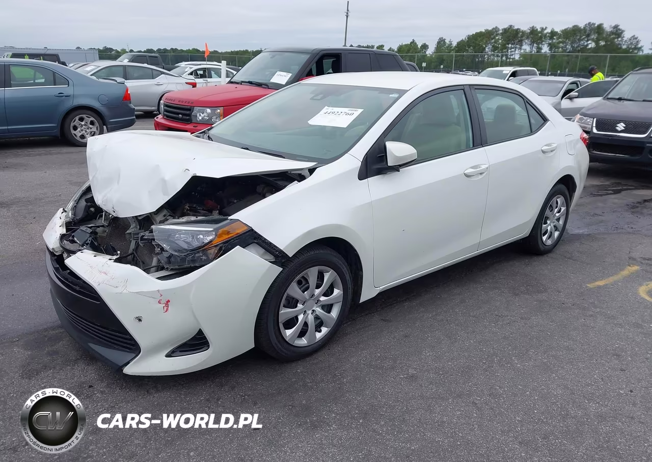 2017 Toyota Corolla Le VIN:5YFBURHE7HP587560 - 2