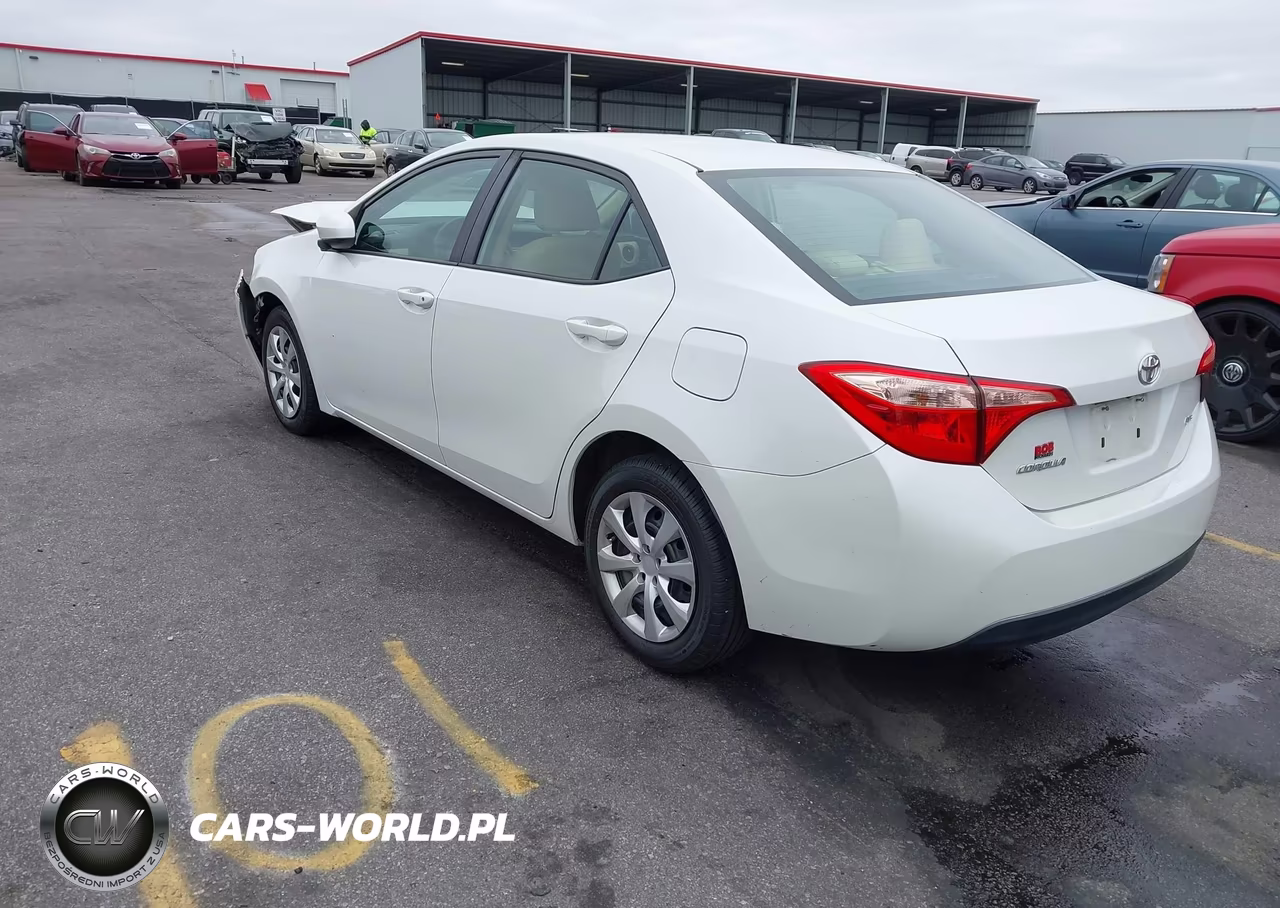 2017 Toyota Corolla Le VIN:5YFBURHE7HP587560 - 3