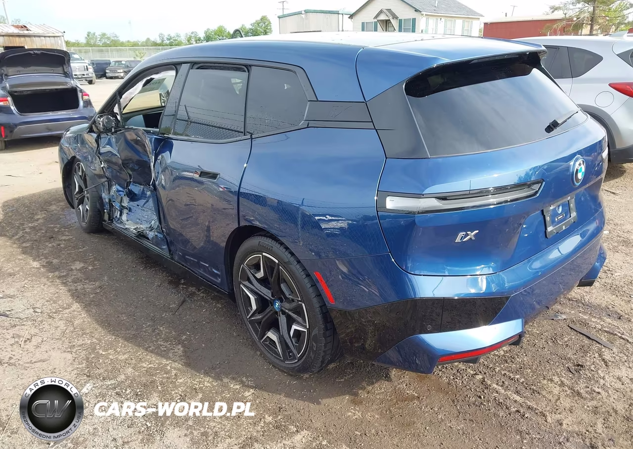 2024 BMW Ix xDrive50 VIN:WB523CF02RCS04377 - 3