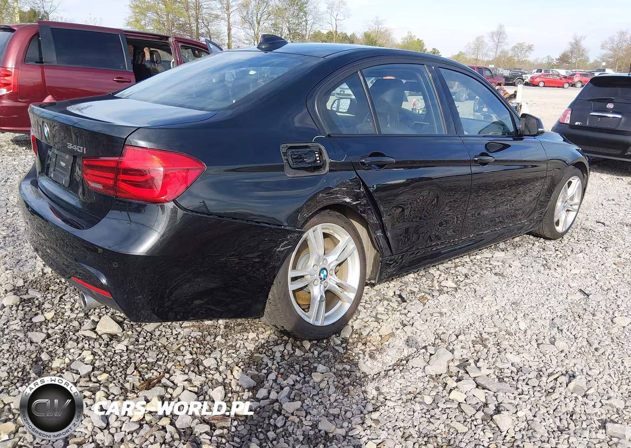 2018 BMW 340I xDrive VIN:WBA8B7C57JA586282 - 4
