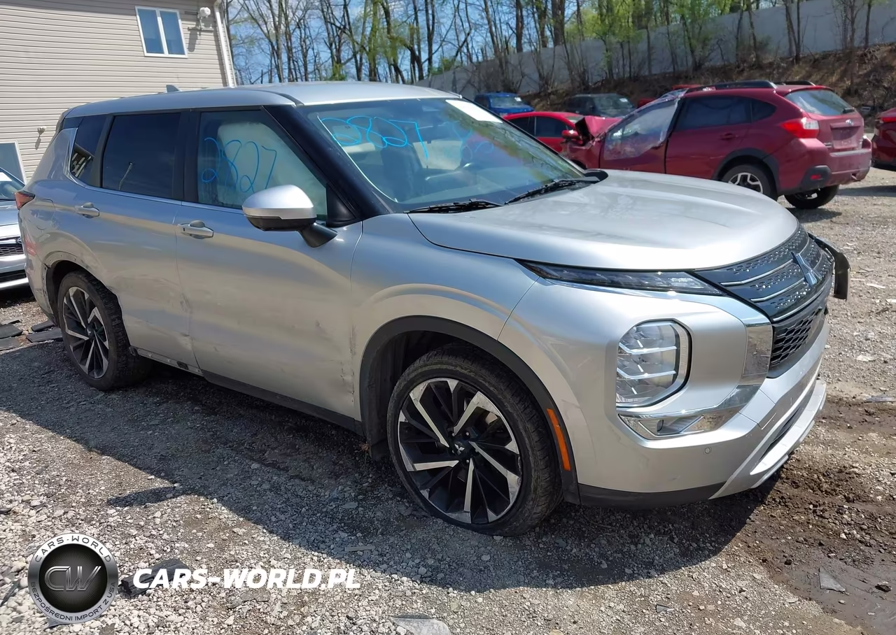 2022 Mitsubishi Outlander Black Edition 2Wd-Se 2.5 2Wd-Se Launch Edition 2Wd