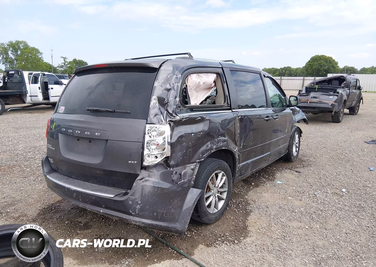 2015 Dodge Grand Caravan Sxt Plus VIN:2C4RDGCG9FR671808 - 4