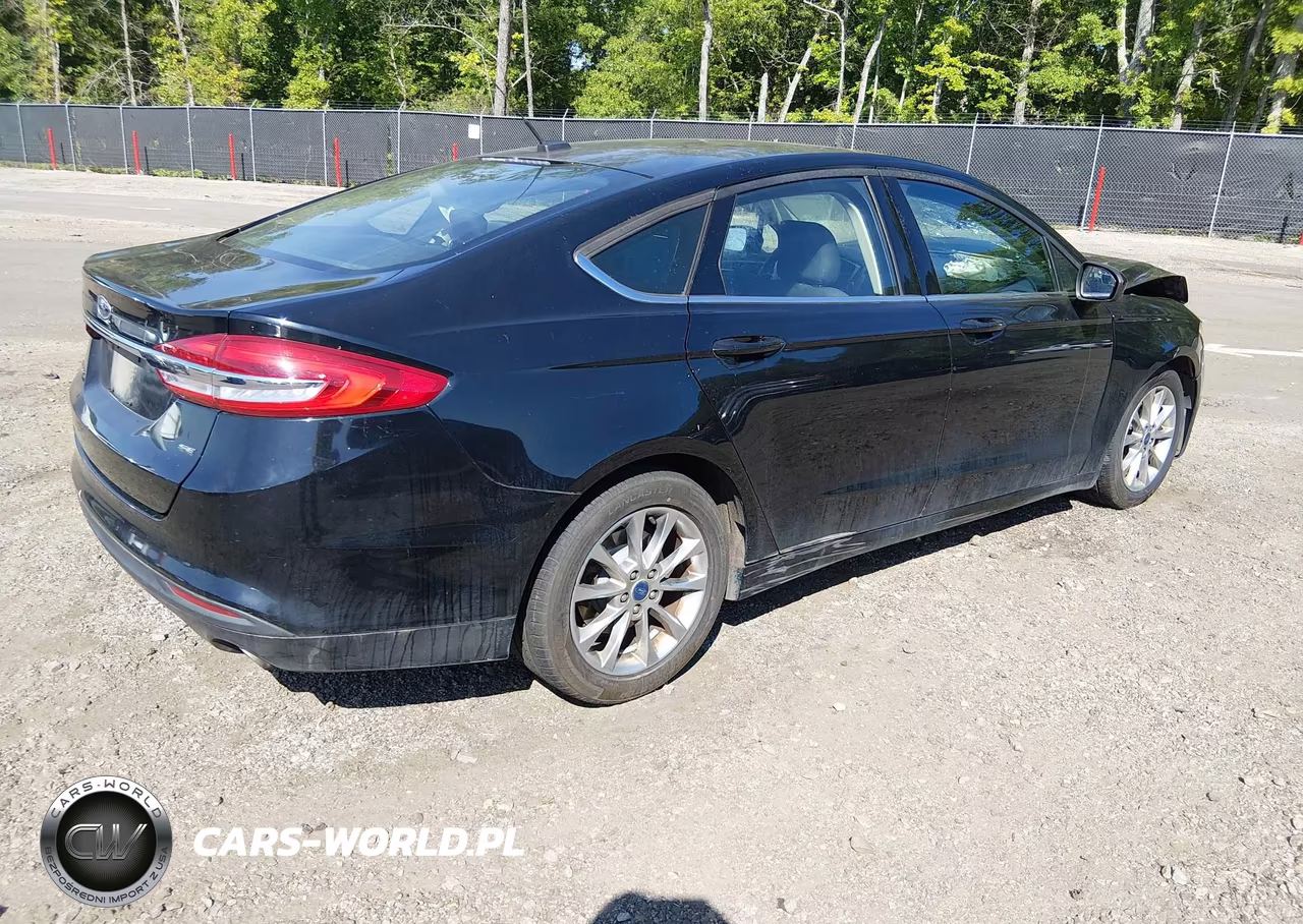 2017 Ford Fusion Se VIN:3FA6P0H71HR150420 - 4