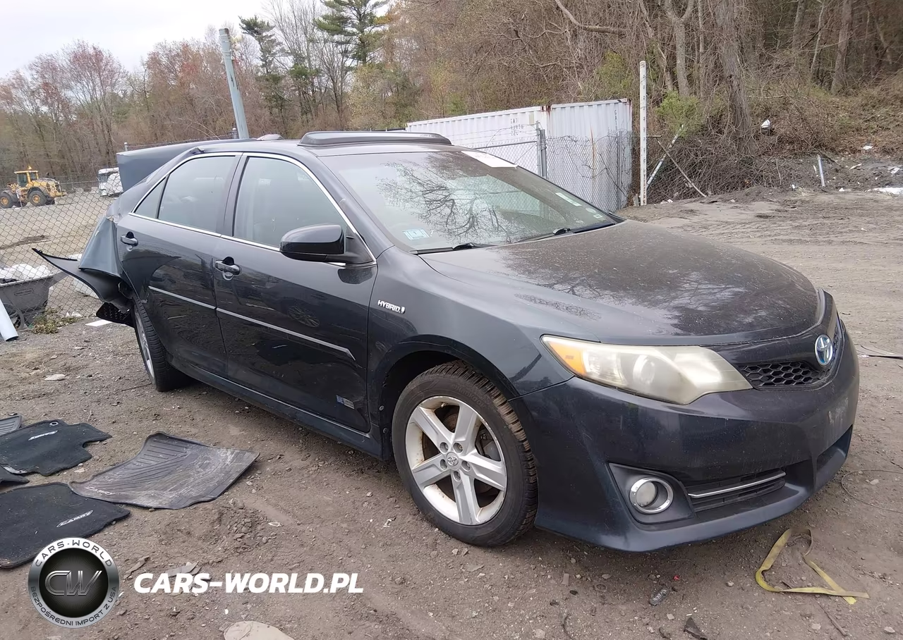 2014 Toyota Camry Hybrid Se Limited Edition