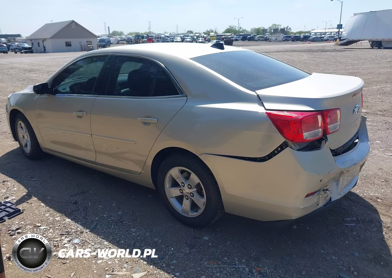 2014 Chevrolet Malibu 1Ls VIN:1G11B5SL8EF121584 - 3