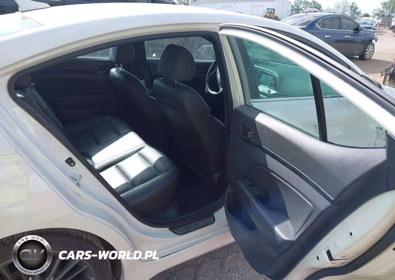 2018 Hyundai Elantra Sport VIN:KMHD04LB7JU722478 - 8