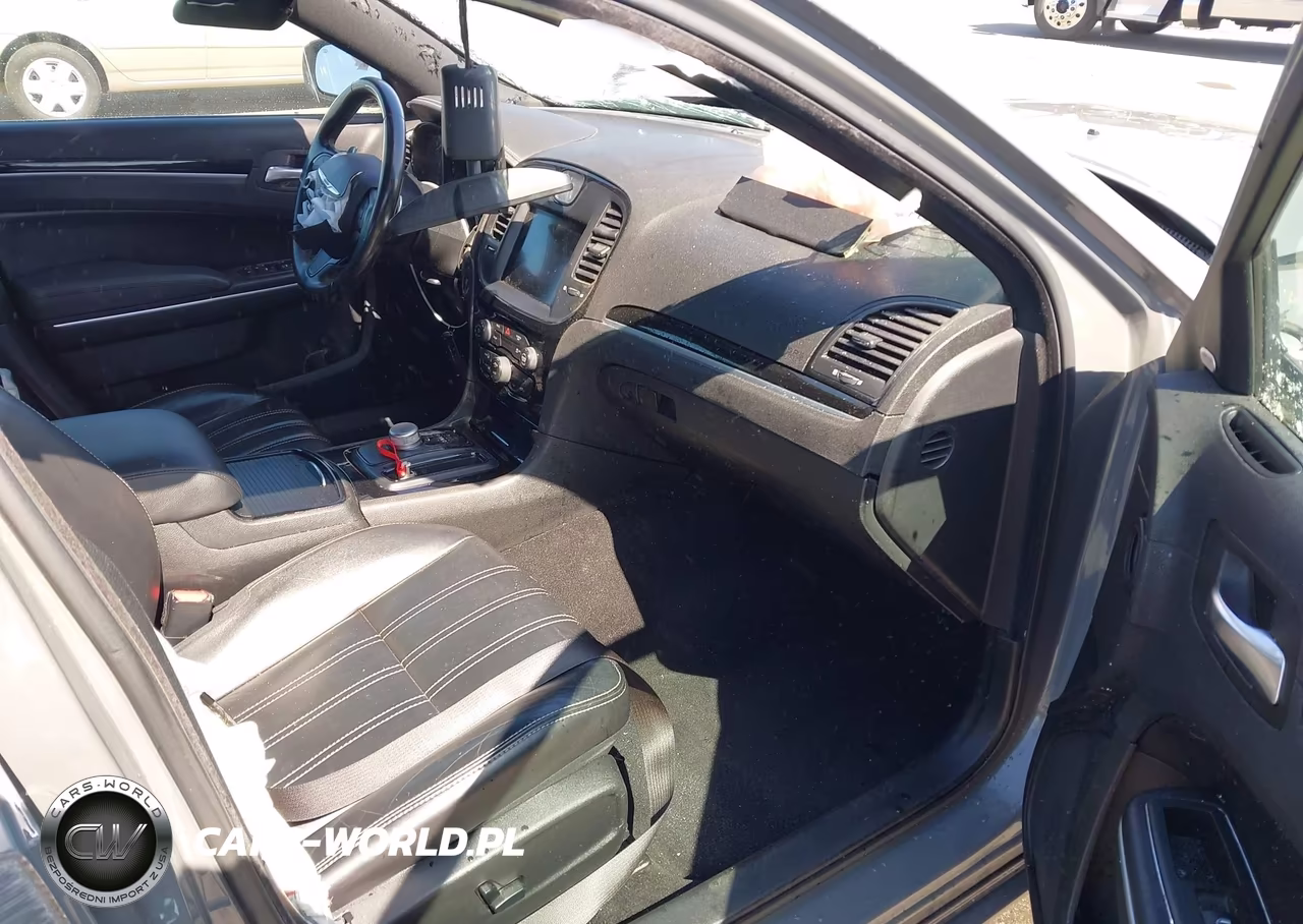 2019 Chrysler 300 300S Awd VIN:2C3CCAGG7KH689924 - 5