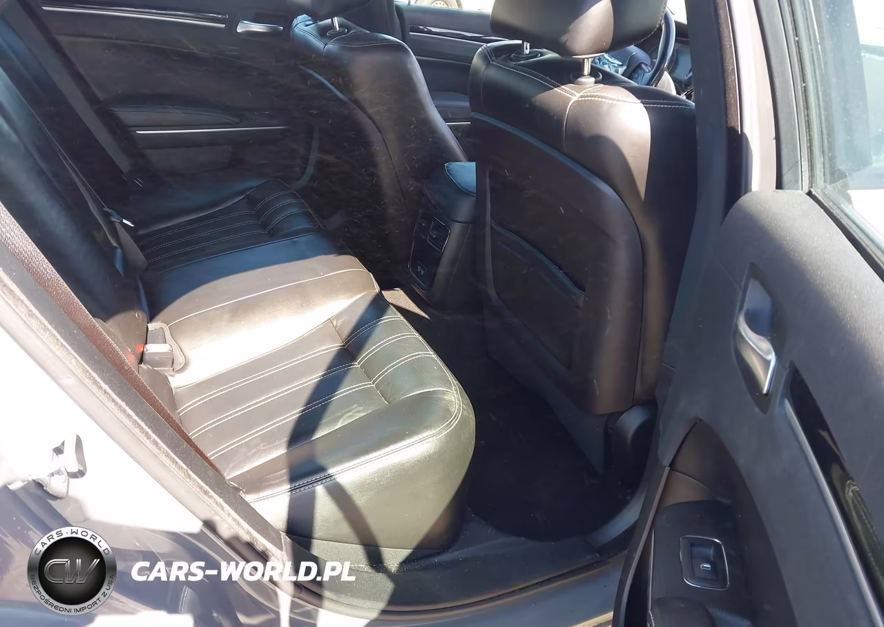 2019 Chrysler 300 300S Awd VIN:2C3CCAGG7KH689924 - 8