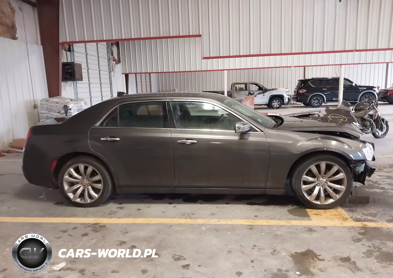 2019 Chrysler 300 Limited VIN:2C3CCAEG2KH536533 - 14