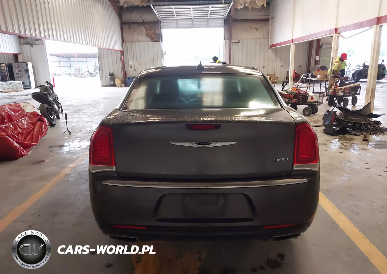 2019 Chrysler 300 Limited VIN:2C3CCAEG2KH536533 - 17