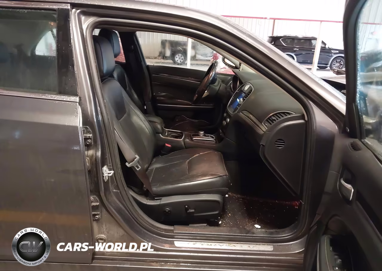 2019 Chrysler 300 Limited VIN:2C3CCAEG2KH536533 - 5