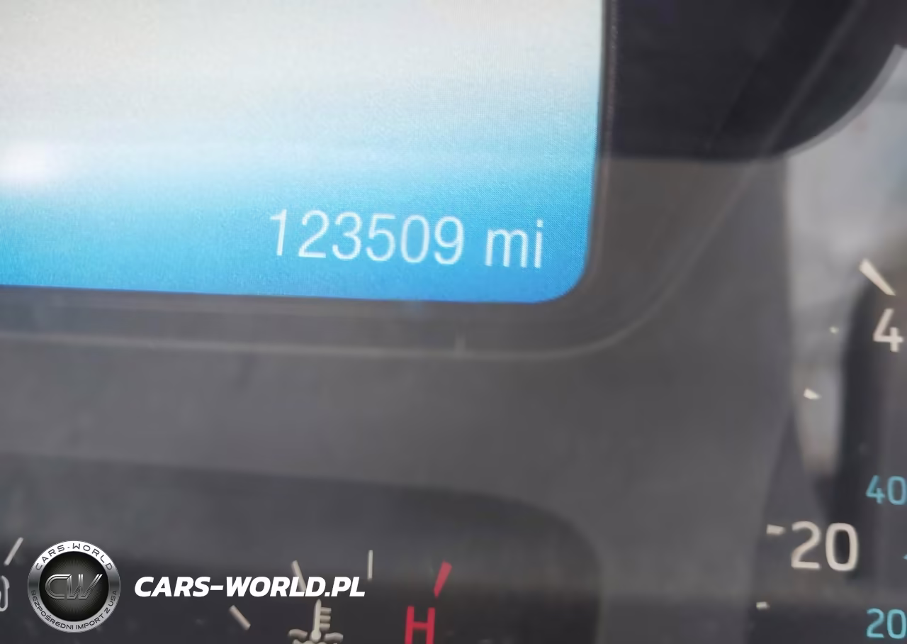2018 Ford Transit-150 VIN:1FTYE1YGXJKB40655 - 15