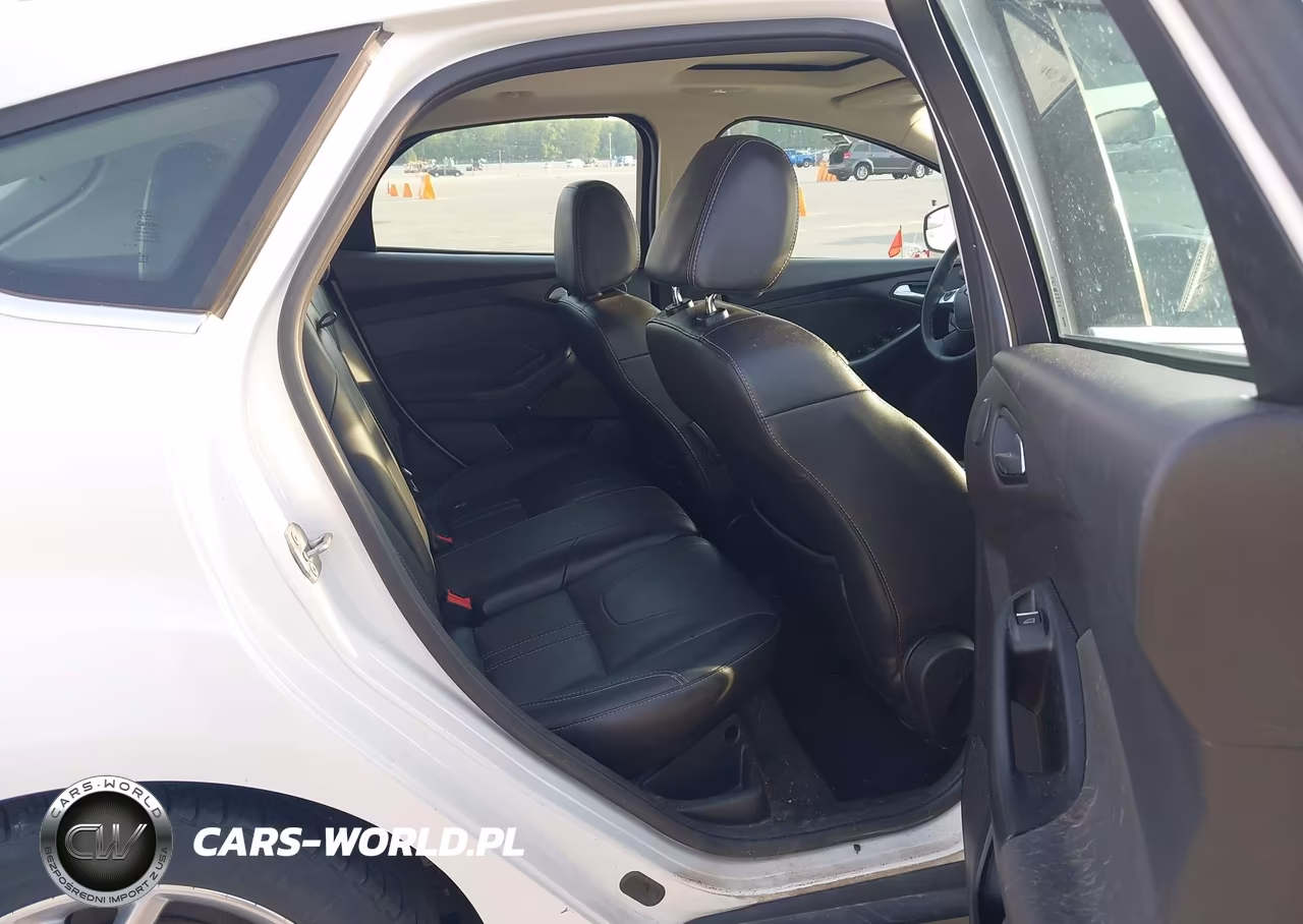 2014 Ford Focus Titanium VIN:1FADP3N2XEL167583 - 8