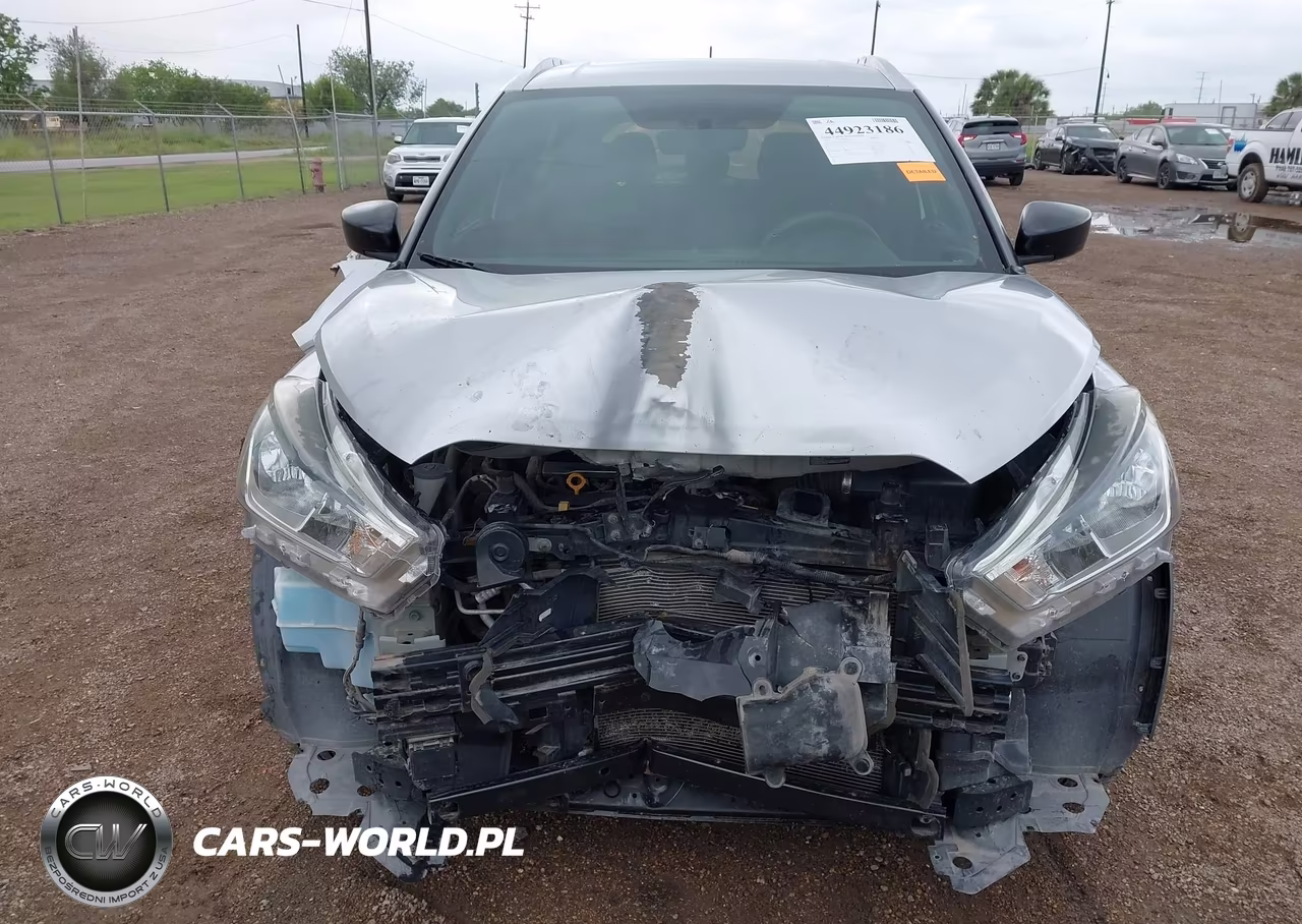 2019 Nissan Kicks S VIN:3N1CP5CU5KL559783 - 13