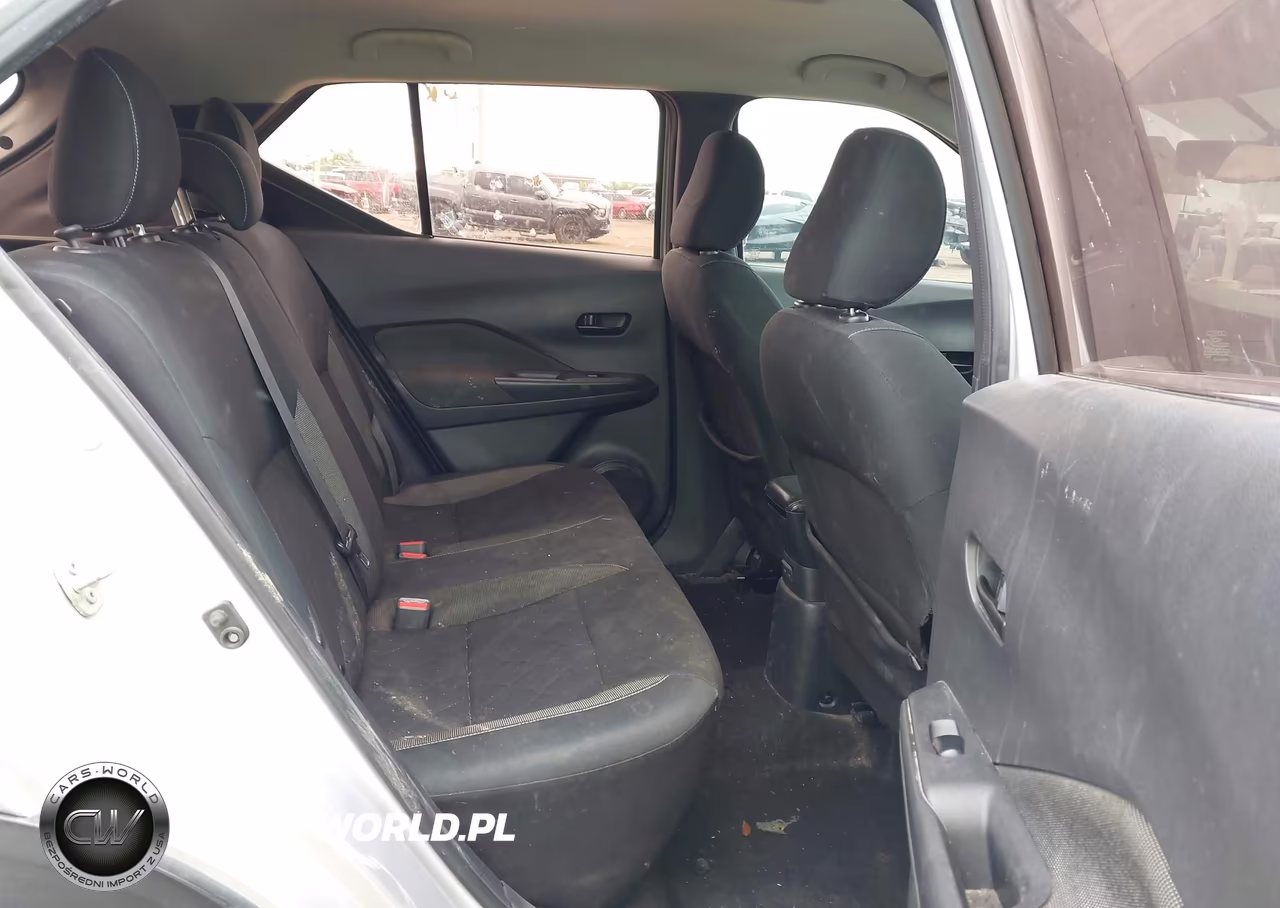 2019 Nissan Kicks S VIN:3N1CP5CU5KL559783 - 8