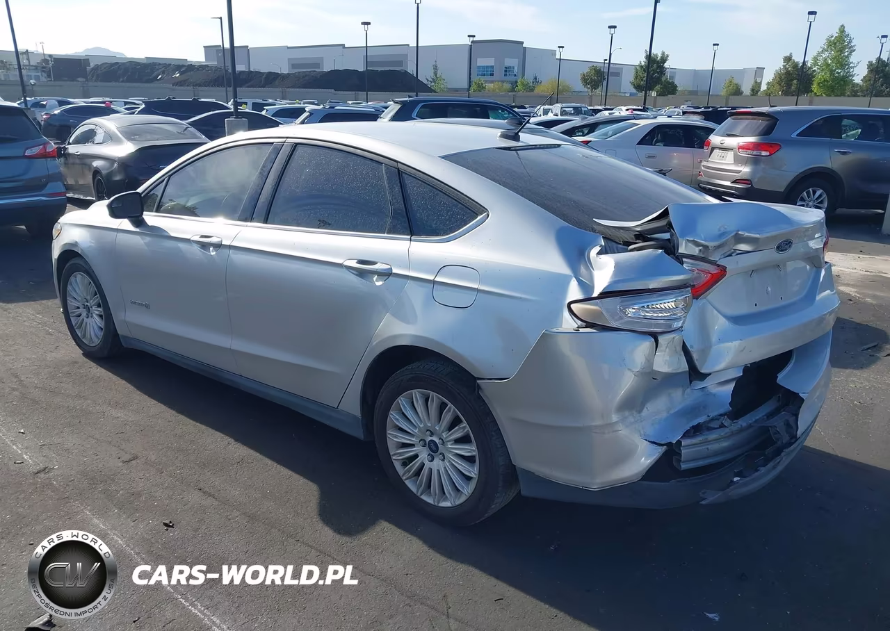 2014 Ford Fusion Hybrid S VIN:3FA6P0UU8ER131158 - 3