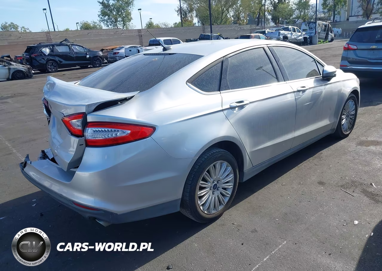 2014 Ford Fusion Hybrid S VIN:3FA6P0UU8ER131158 - 4