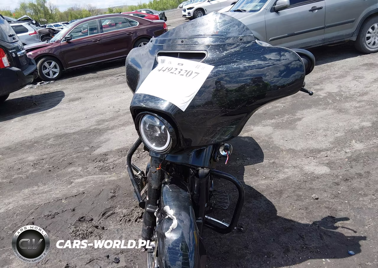 2018 Harley-Davidson Flhxs Street Glide Special VIN:1HD1KRC15JB685771 - 5