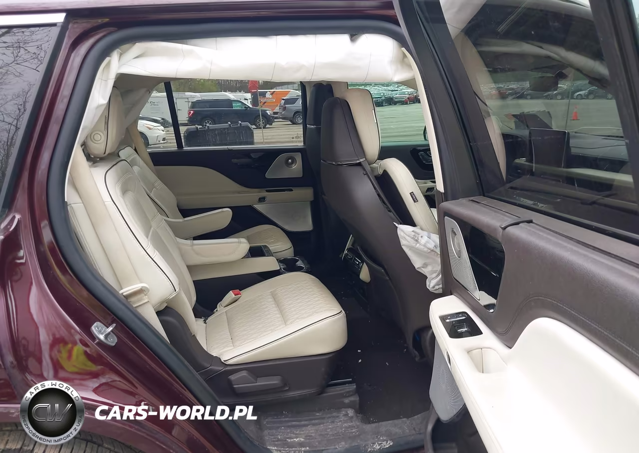 2020 Lincoln Aviator Black Label VIN:5LM5J9XC0LGL09298 - 8