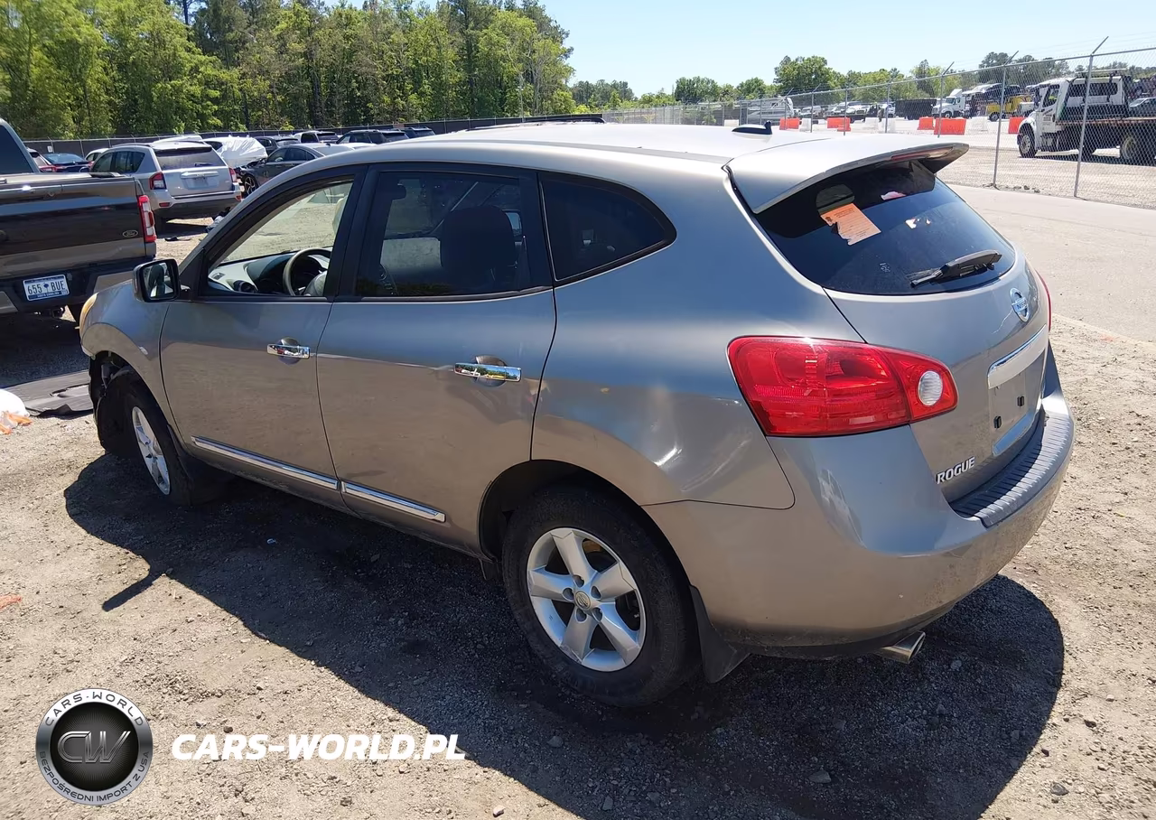2013 Nissan Rogue S VIN:JN8AS5MTXDW001535 - 3