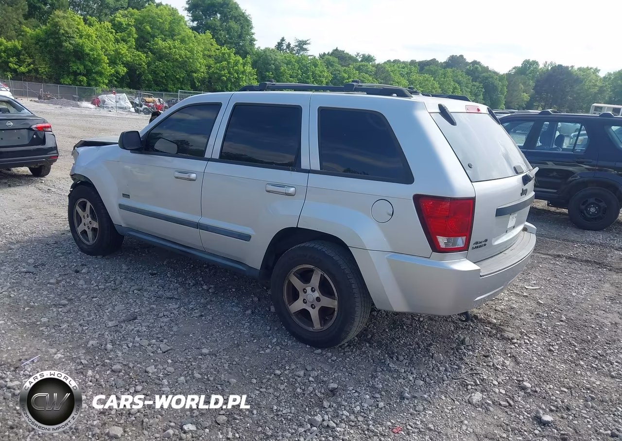 2007 Jeep Grand Cherokee Laredo VIN:1J8GR48K97C673940 - 3