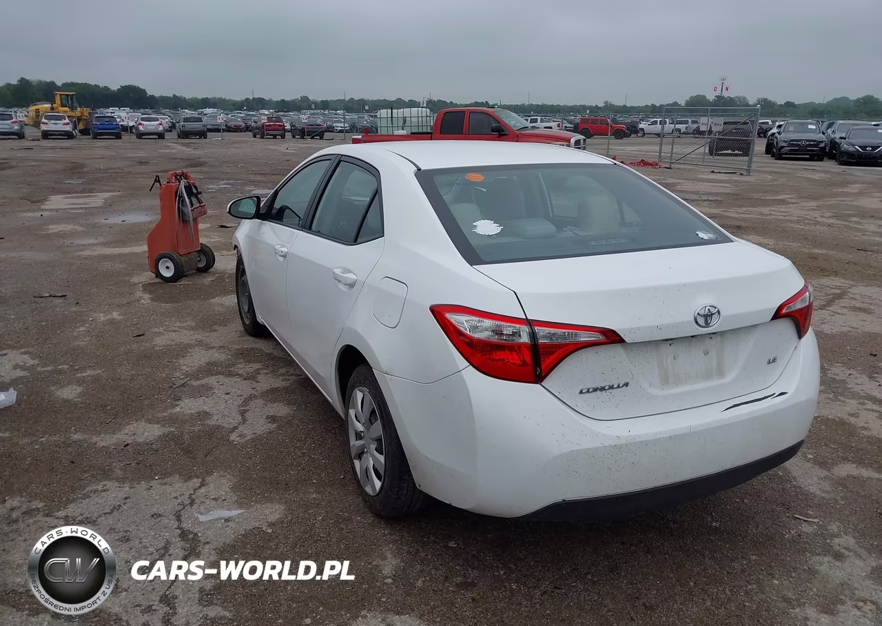 2016 Toyota Corolla Le VIN:5YFBURHE4GP377738 - 3