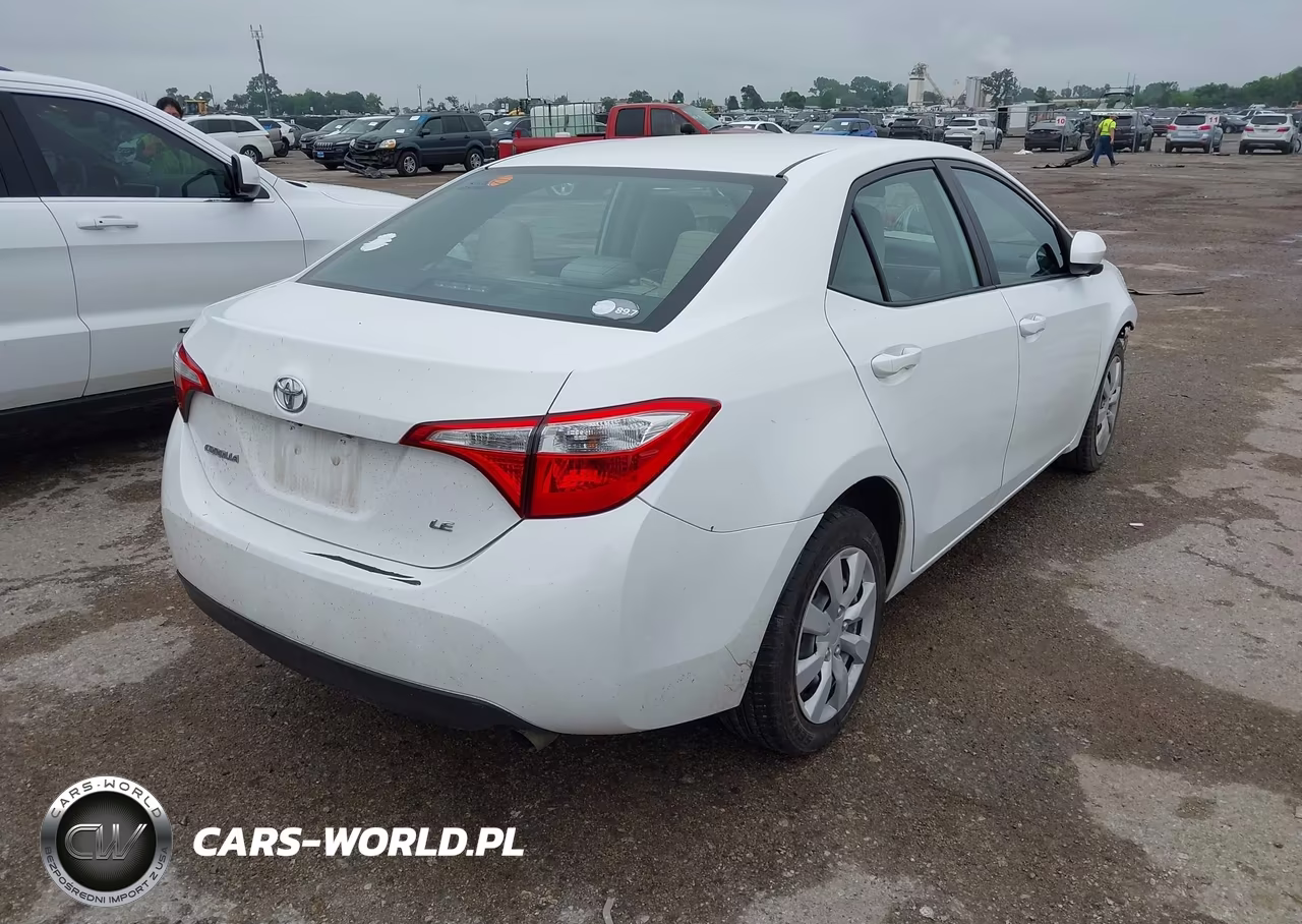 2016 Toyota Corolla Le VIN:5YFBURHE4GP377738 - 4