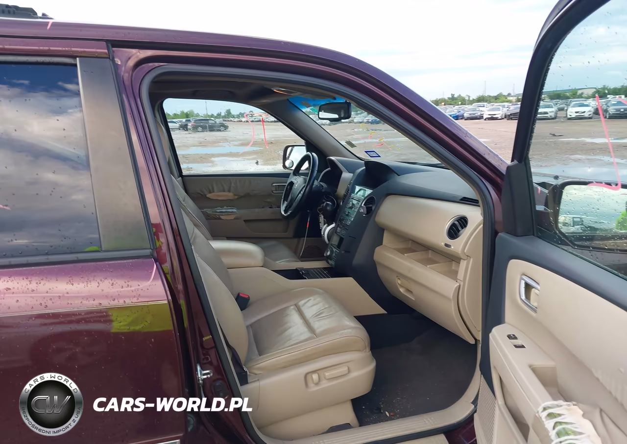2010 Honda Pilot Touring VIN:5FNYF4H89AB008801 - 5