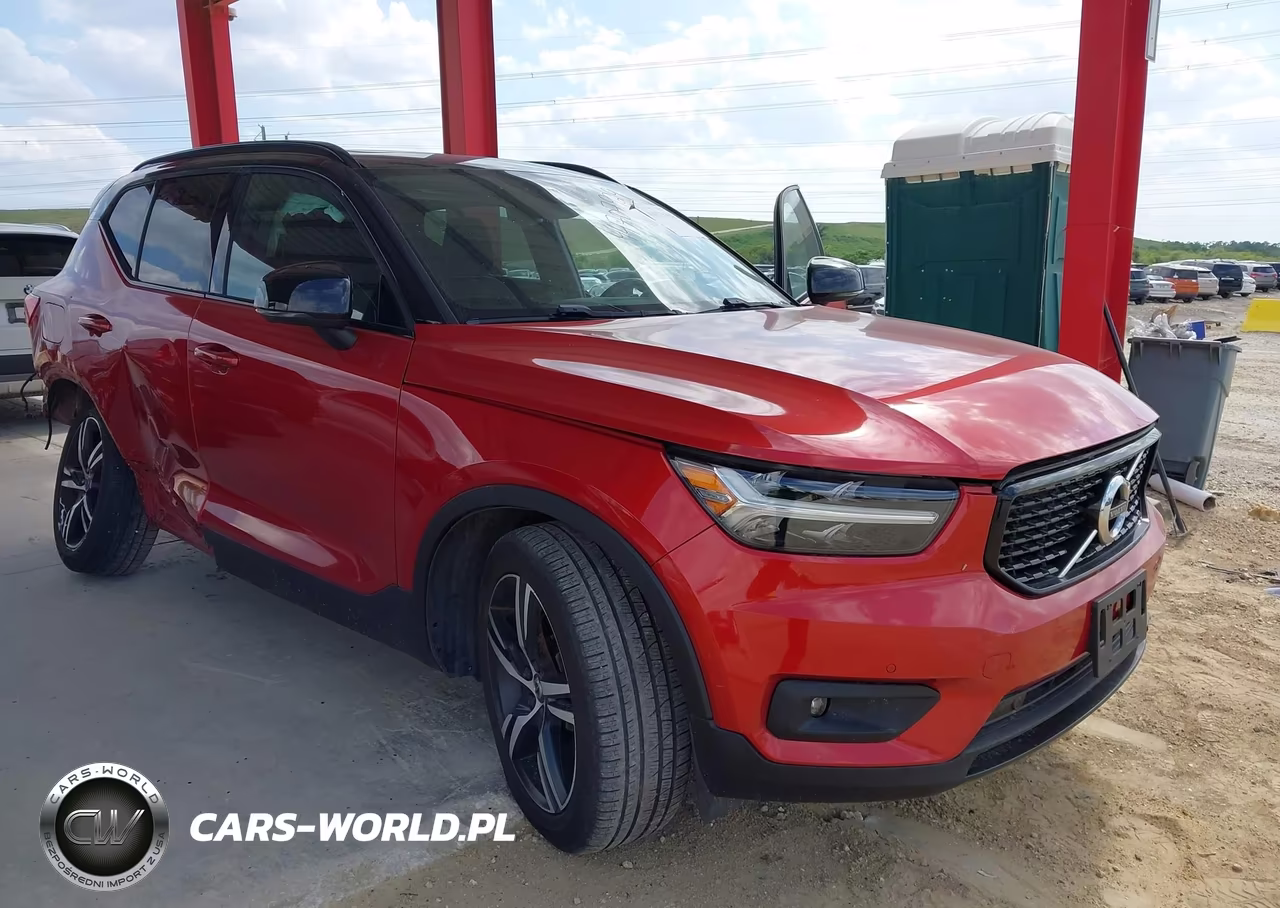2020 Volvo Xc40 T5 R-Design