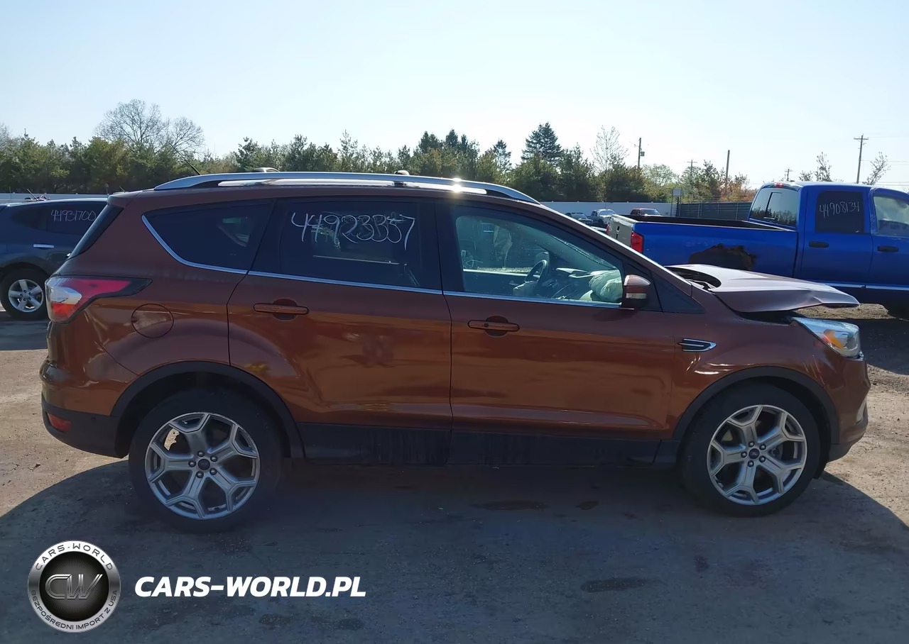 2017 Ford Escape Titanium VIN:1FMCU0J94HUB50059 - 13