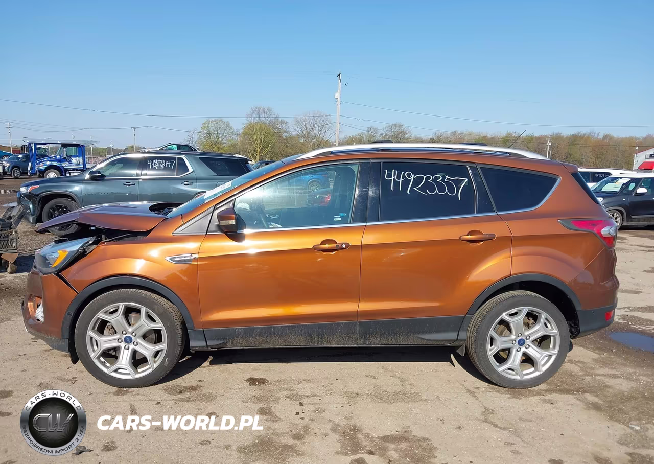 2017 Ford Escape Titanium VIN:1FMCU0J94HUB50059 - 14