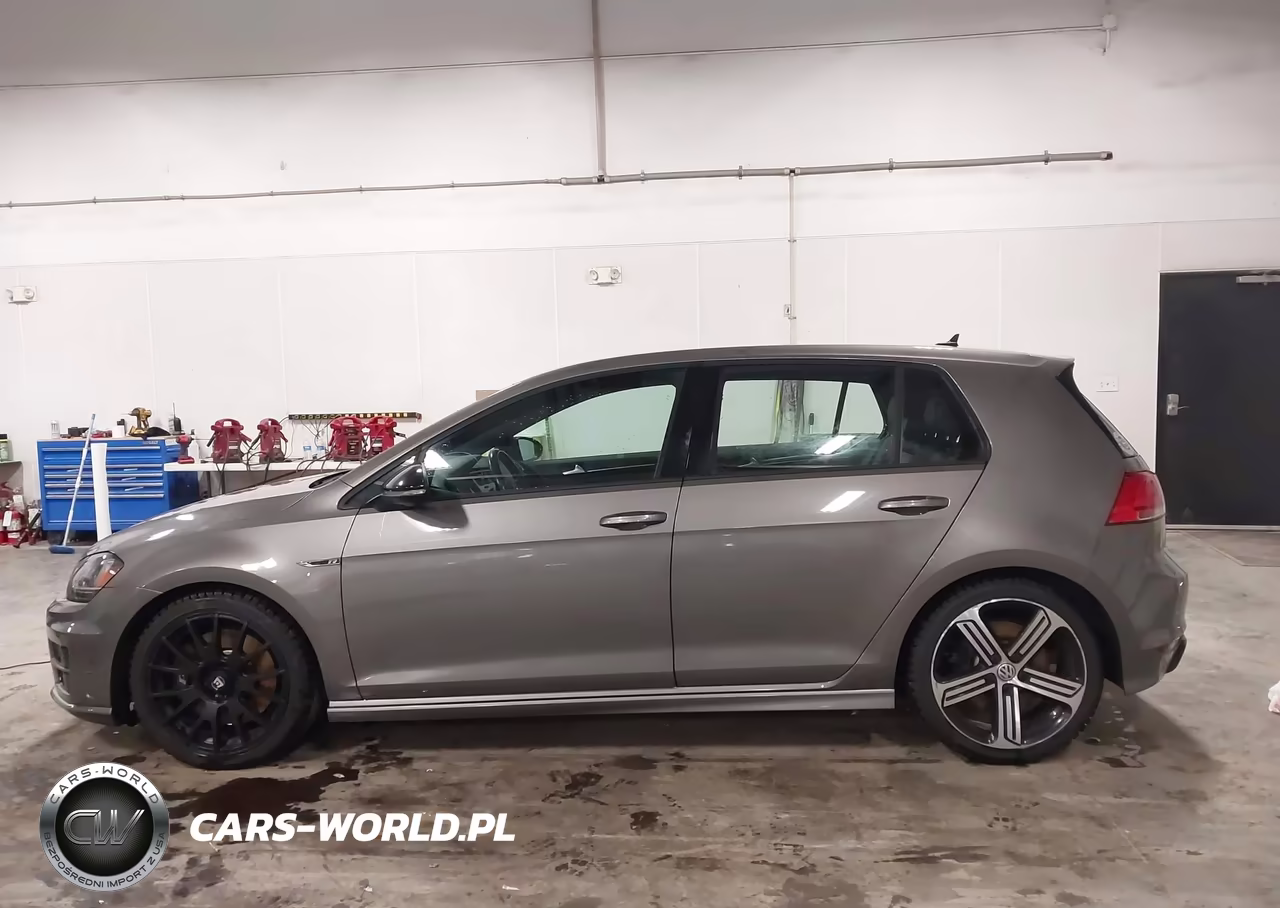 2016 Volkswagen Golf R 4-Door VIN:WVWUF7AU0GW139224 - 15