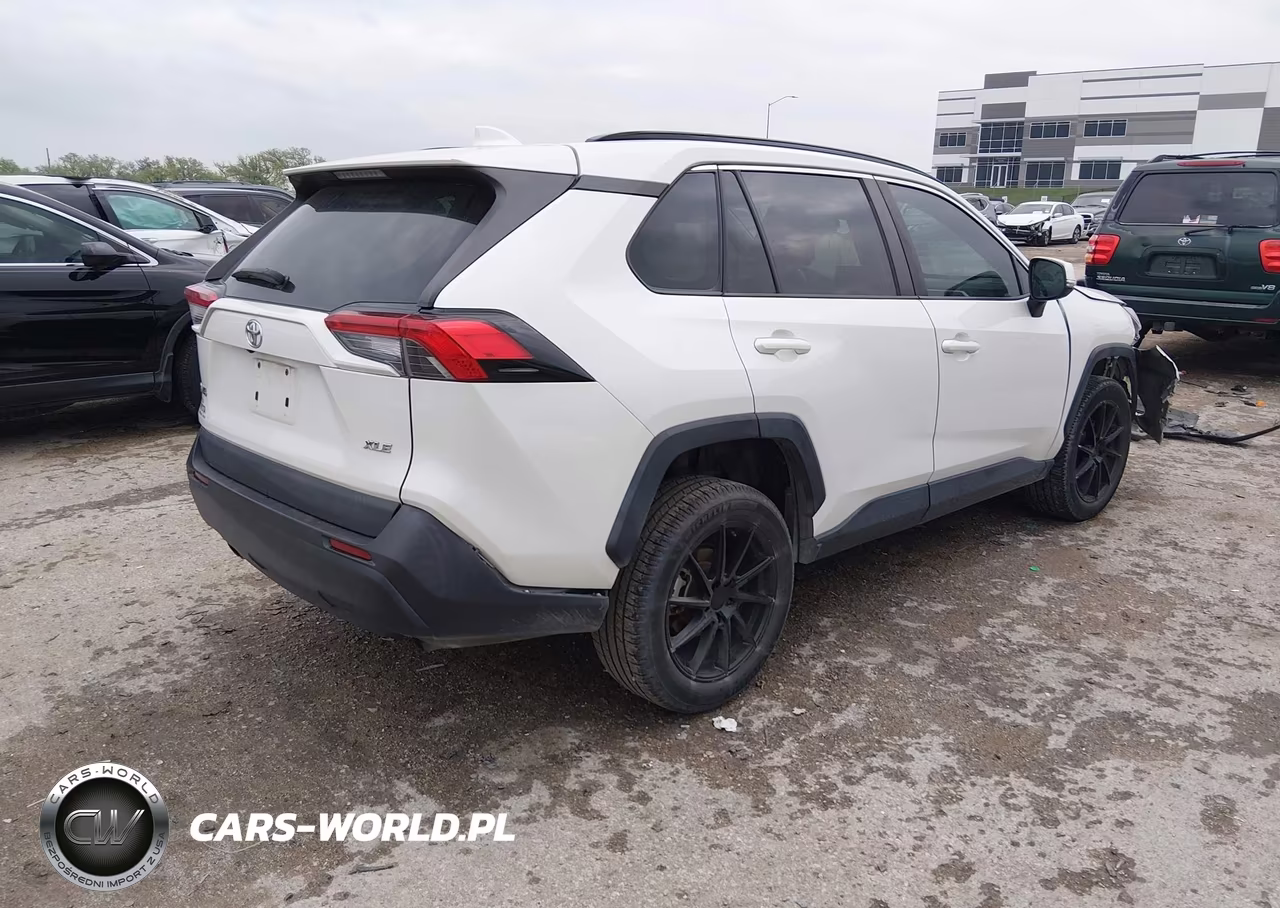 2021 Toyota Rav4 Xle Premium VIN:2T3C1RFV2MW112429 - 4