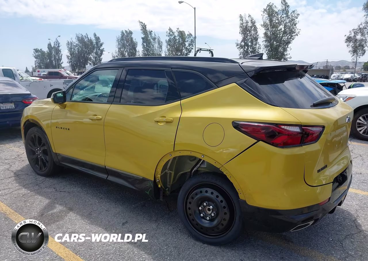 2022 Chevrolet Blazer Fwd Rs VIN:3GNKBERS3NS118149 - 3