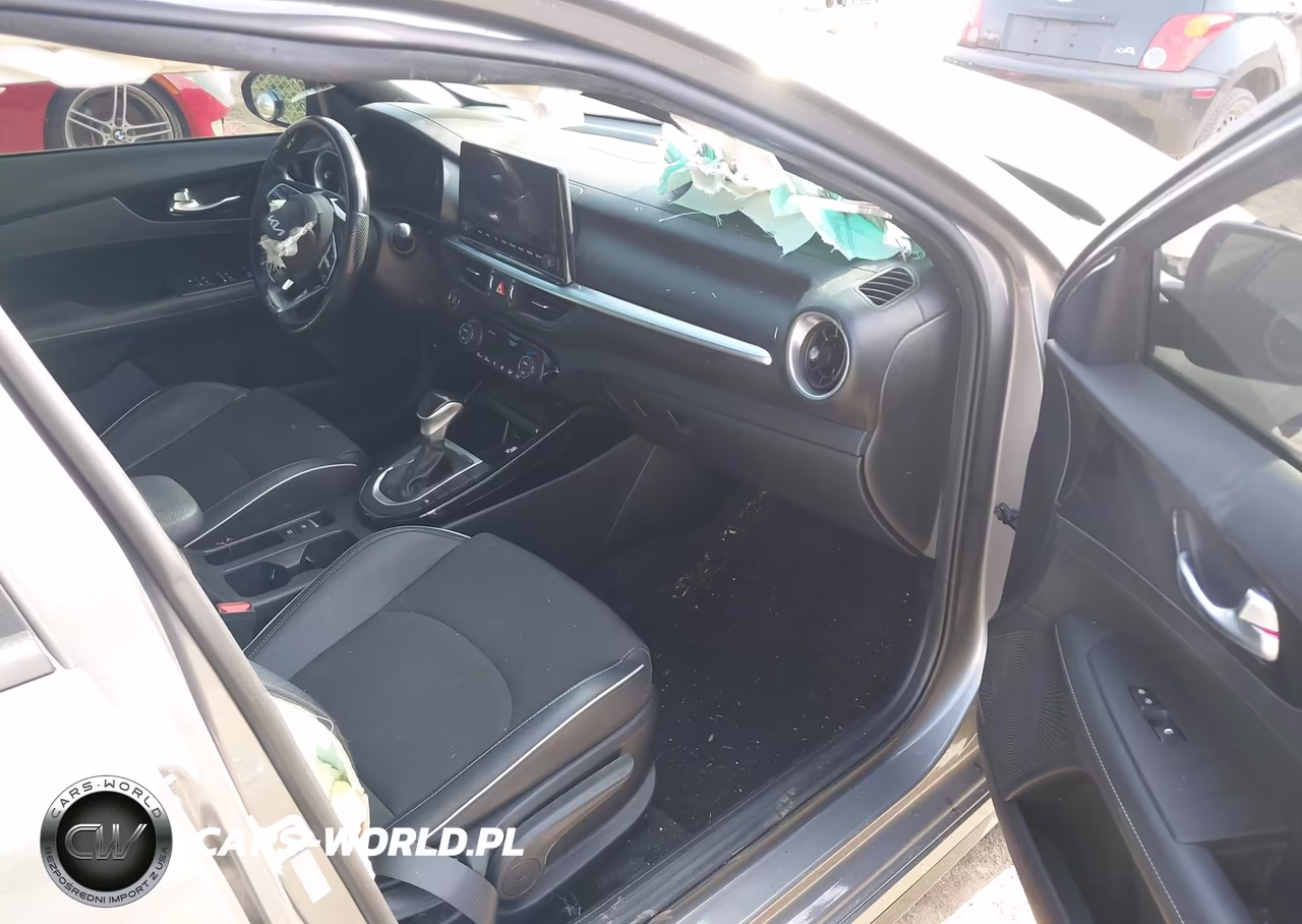 2022 Kia Forte Gt-Line VIN:3KPF54AD8NE489363 - 5