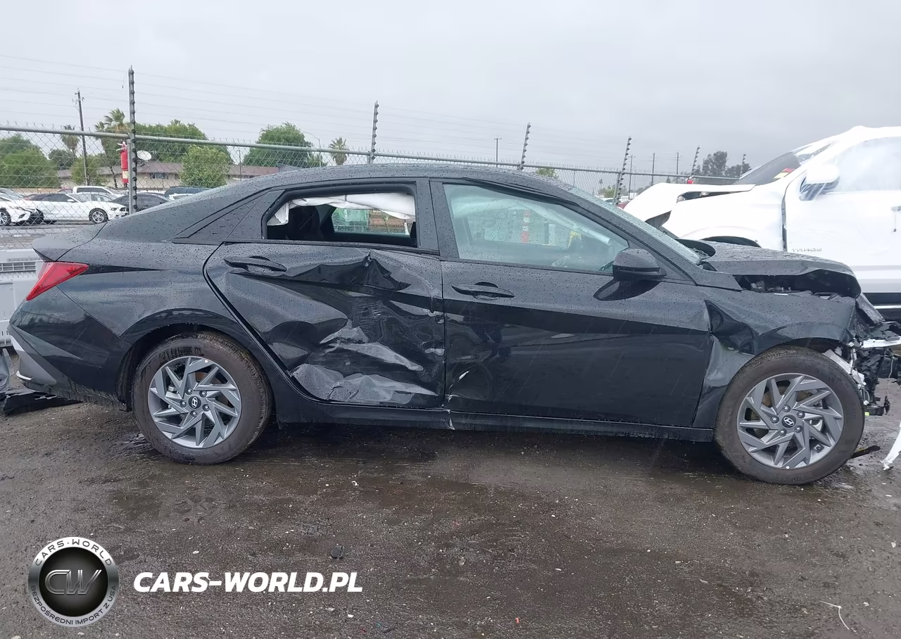2026 Hyundai Elantra Hybrid Blue VIN:KMHLM4DJ2TU198164 - 13