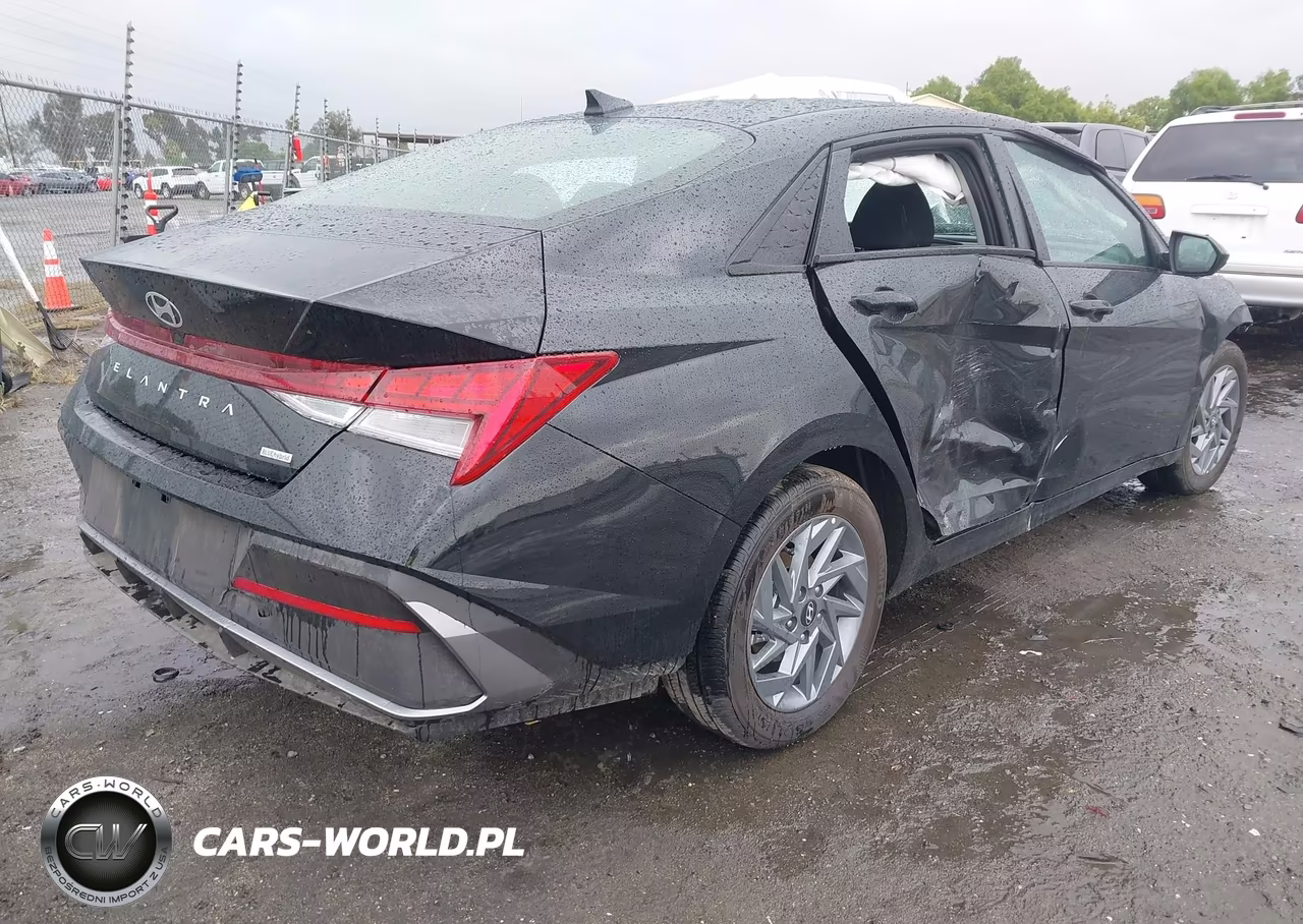 2026 Hyundai Elantra Hybrid Blue VIN:KMHLM4DJ2TU198164 - 4