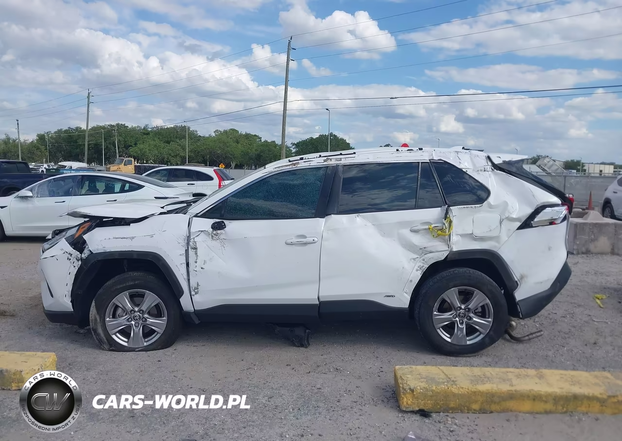 2024 Toyota Rav4 Hybrid Xle VIN:2T3RWRFV9RW214538 - 13
