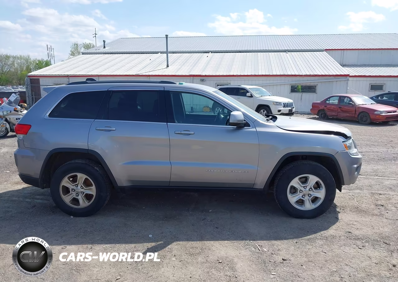 2015 Jeep Grand Cherokee Laredo VIN:1C4RJFAG6FC827902 - 14