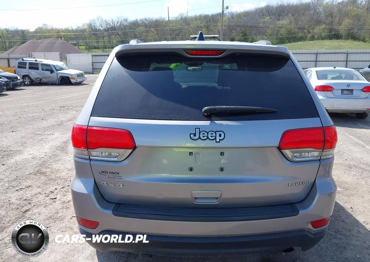 2015 Jeep Grand Cherokee Laredo VIN:1C4RJFAG6FC827902 - 17