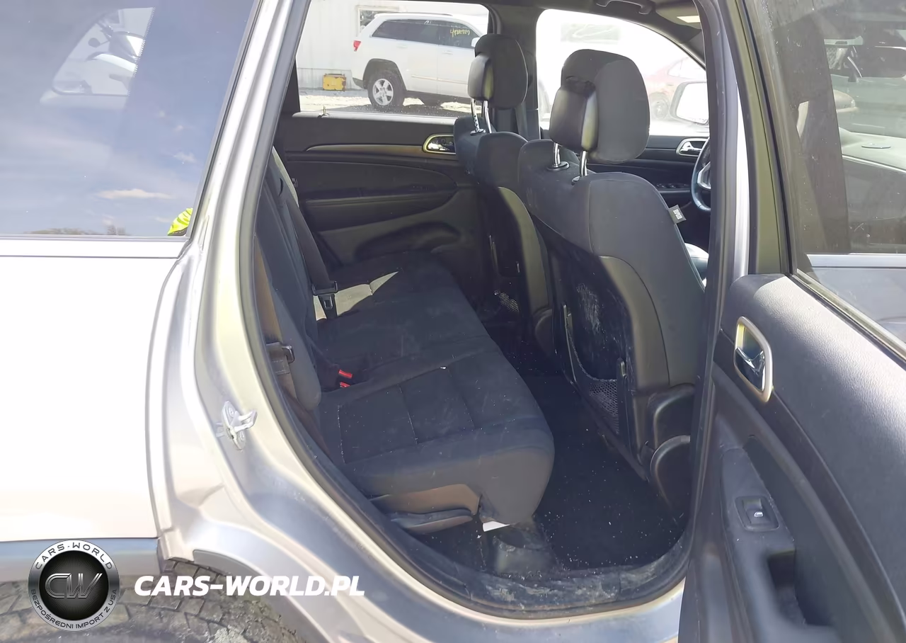2015 Jeep Grand Cherokee Laredo VIN:1C4RJFAG6FC827902 - 8
