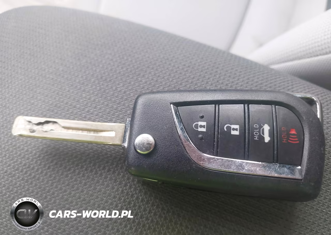 2021 Toyota Corolla Le VIN:JTDEPMAE6MJ137172 - 11