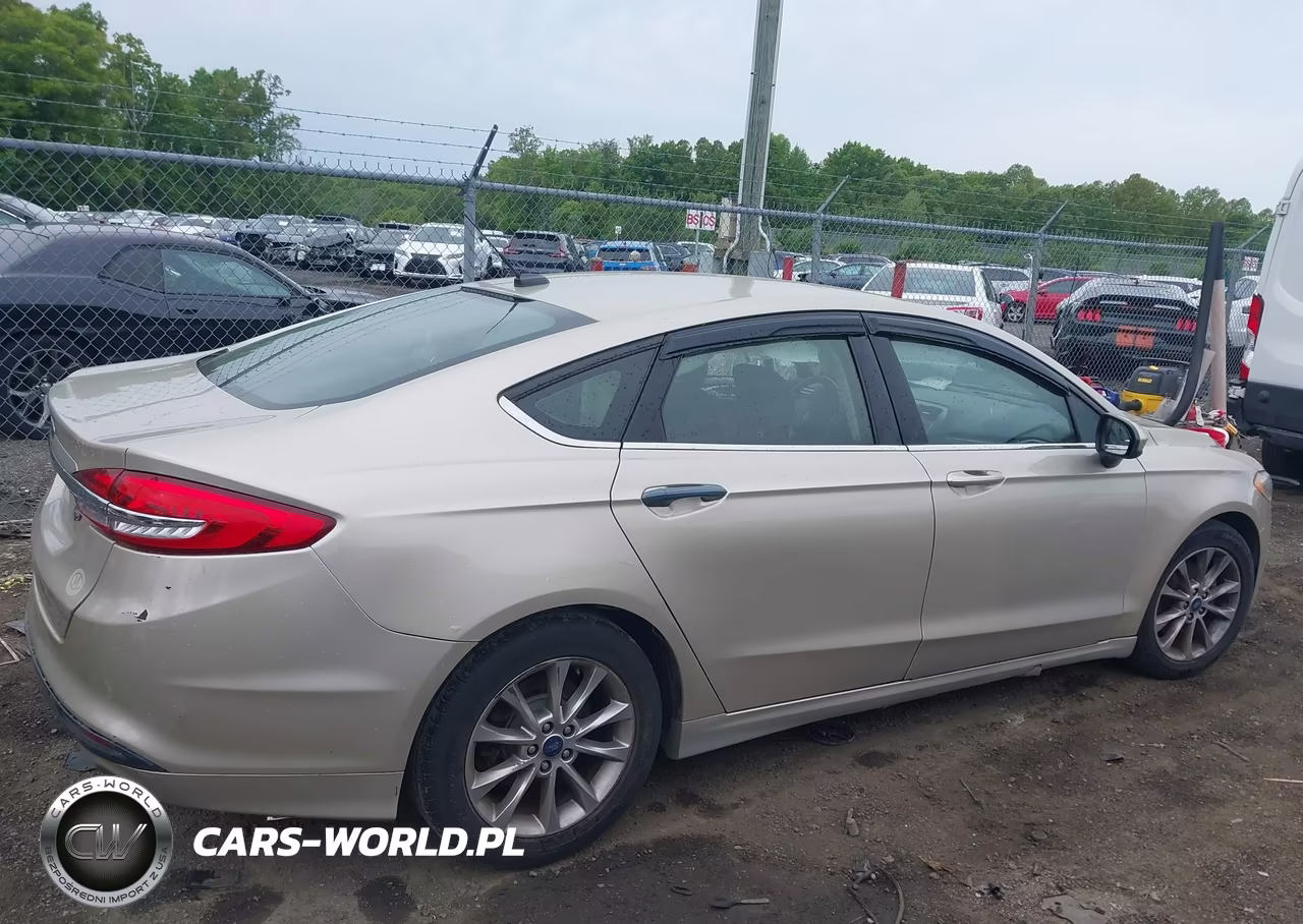 2017 Ford Fusion Se VIN:3FA6P0H75HR198468 - 14