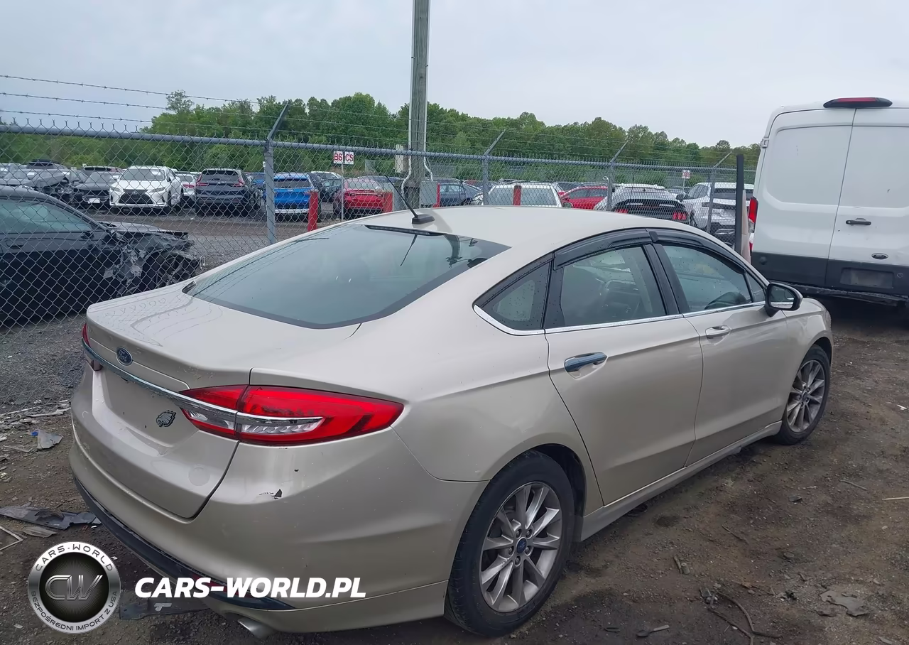 2017 Ford Fusion Se VIN:3FA6P0H75HR198468 - 4