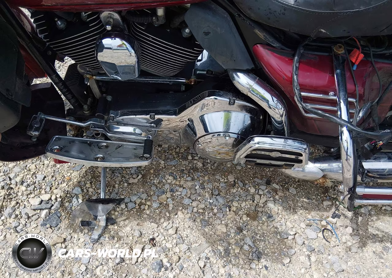 2006 Harley-Davidson Flhtcui VIN:1HD1FCW156Y600798 - 9